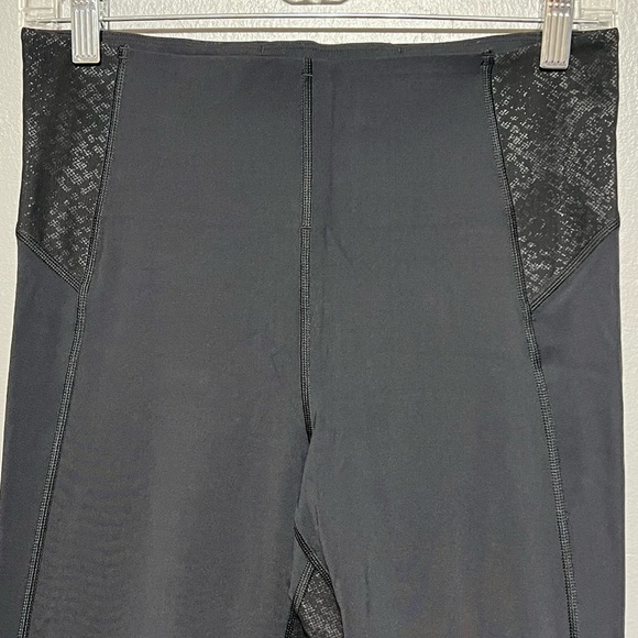 Athleta Stay Fly Reflective 7/8 Tights M Black High-Performance Workout Leggings - Picture 8 of 13